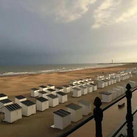 Huswell - Charming In - Perfect For 7 Guests Appartement Ostende
