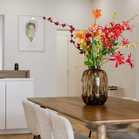 Huswell - Charming In - Perfect For 7 Guests Apartment *
