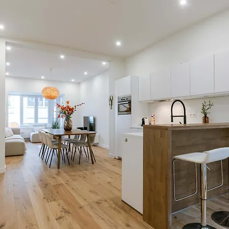 Huswell - Charming In - Perfect For 7 Guests Appartement Ostende